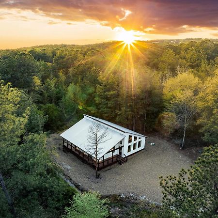 New Farmhouse-Chic Cabin With Hot Tub & Firepit Broken Bow Exteriör bild